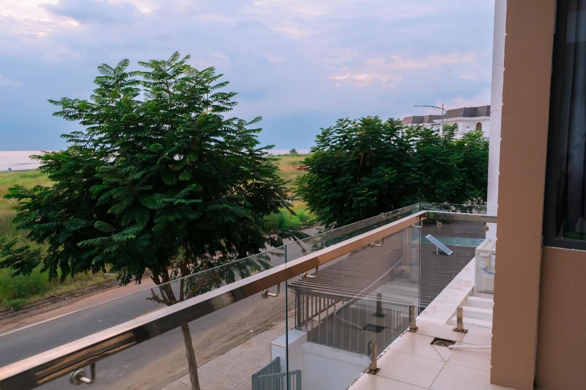 Hieu Sang 68 Hostel & Villas Seaview Ben Tau Rach Gia Harbor City Exterior foto